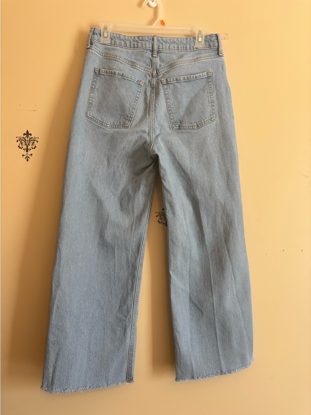 Old Navy jeans sky high wide leg size 6 - Picture 3 of 6